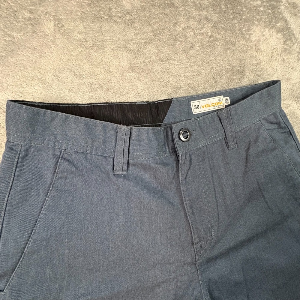 Volcom Men's 32x9 Blue Chino Shorts Repreve Cotton Blend Skate Surf Casual